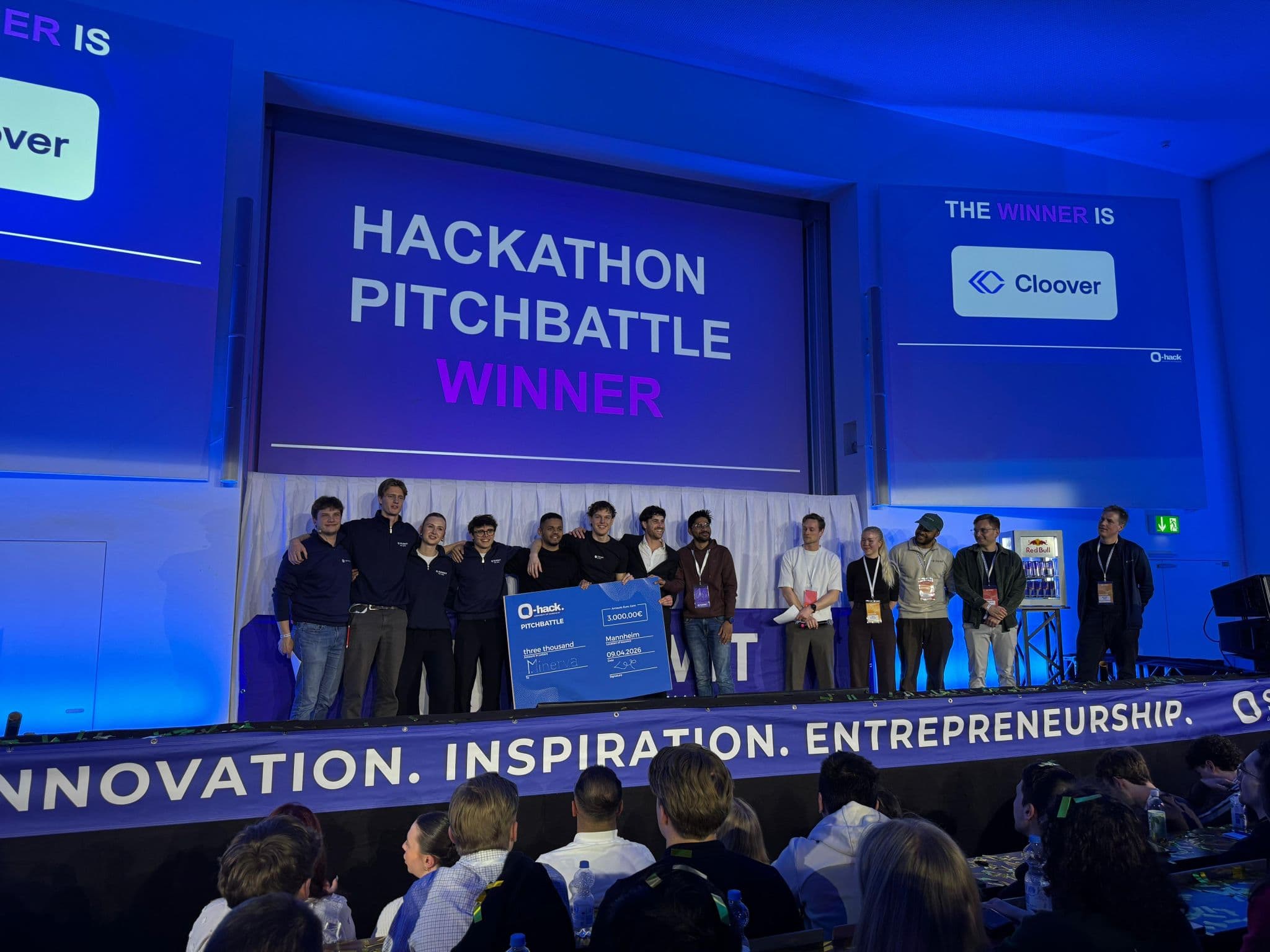 Konrad's team winning the Hackathon Pitchbattle